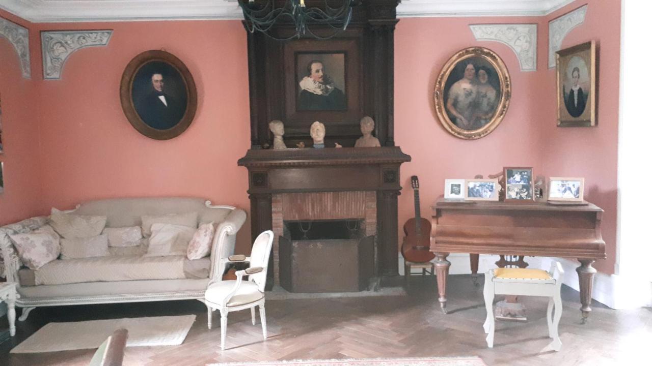 Bed and Breakfast La Cure Du Maine Charles Birac  Екстер'єр фото