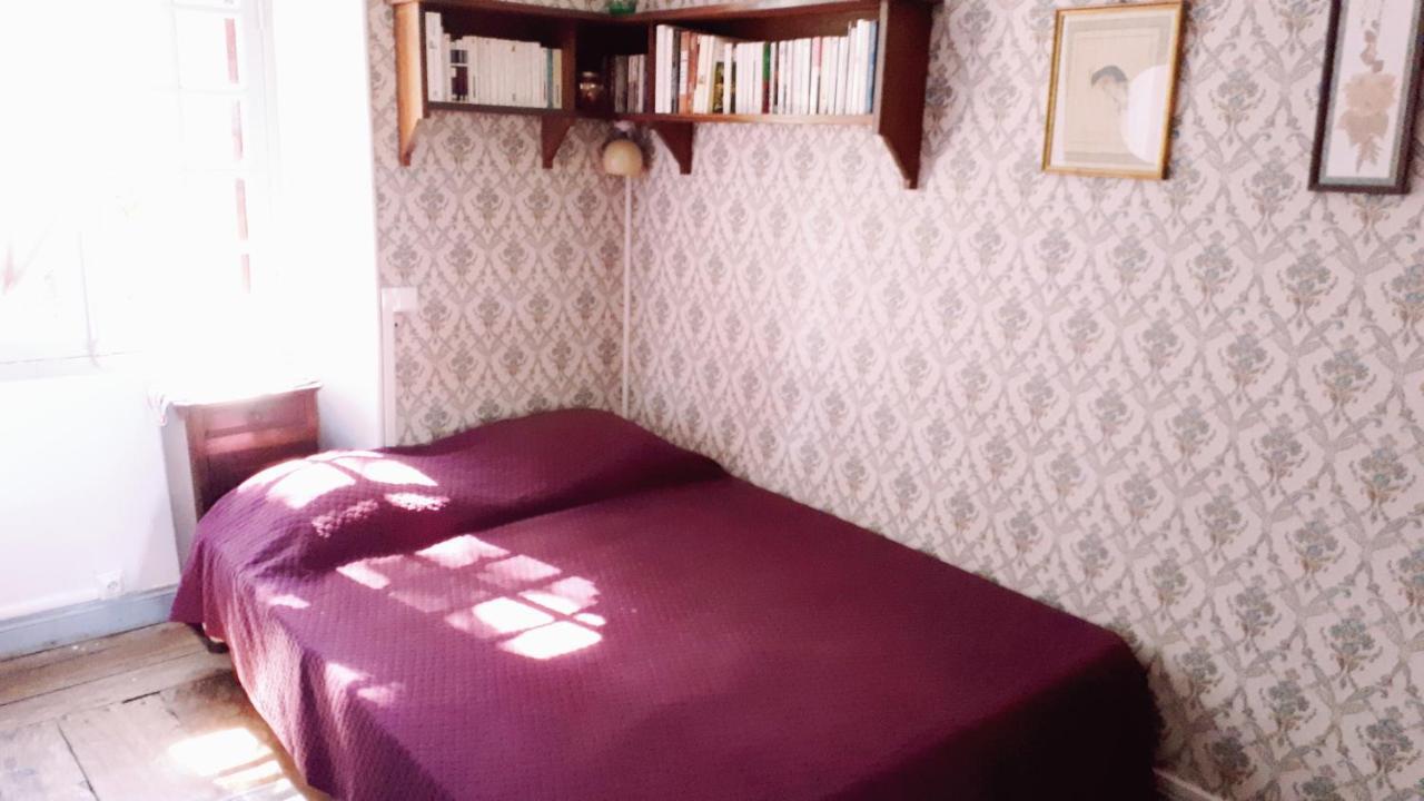 Bed and Breakfast La Cure Du Maine Charles Birac  Екстер'єр фото