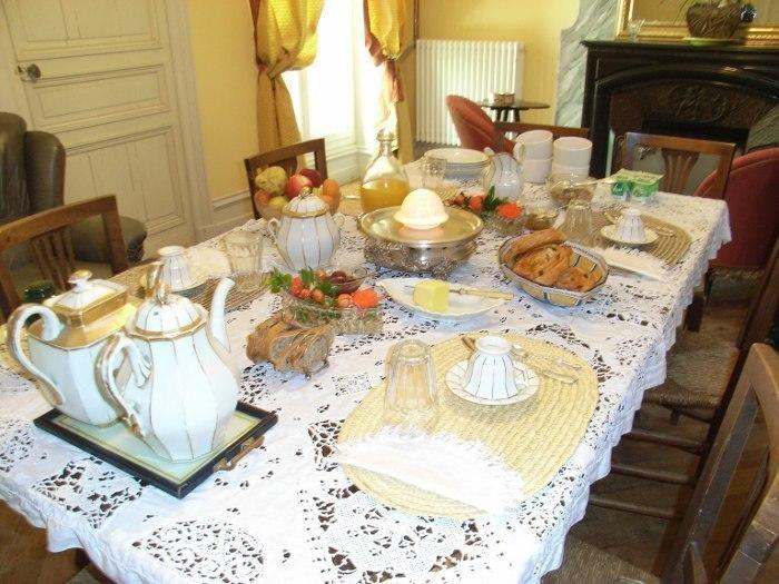 Bed and Breakfast La Cure Du Maine Charles Birac  Екстер'єр фото