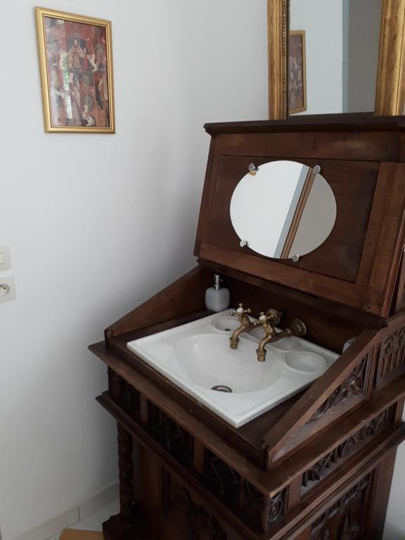 Bed and Breakfast La Cure Du Maine Charles Birac  Екстер'єр фото